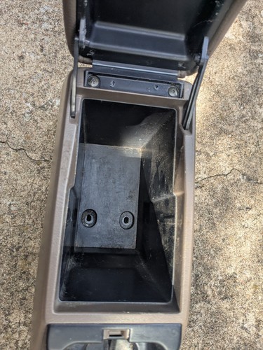 96-98 Toyota 4runner Center Console Storage Bin Arm Rest - Picture 6 of 11