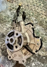 Brand New Genuine Jaguar & Land Rover Water Pump