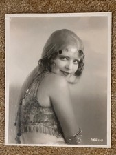 CLARA BOW   SEXY    ORIGINAL  8x10 PHOTO KEY BOOK ON LINEN