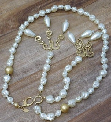 EXPRESS Chunky Pearl & Gold Metal Chain Statement Belt - 32''
