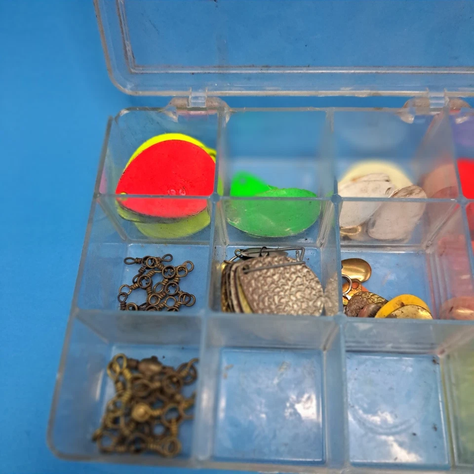 ishing Lure Builder Kit Tackle Box Parts Beads Weights Spinners Hooks - Image 3 of 4