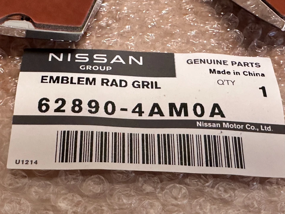 Infiniti Genuine M37 M56 2011-2014 Front Chrome Emblem Badge 62890-4AM0A OEM - Изображение 3 из 4