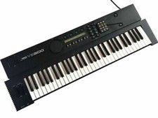 synthétiseur yamaha YS 200 clavier Vintage année 1988 en parfait état