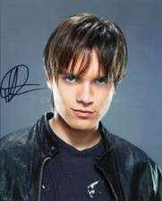 THOMAS DEKKER - John Connor - Sarah Connor Chronicles GENUINE SIGNED AUTOGRAPH