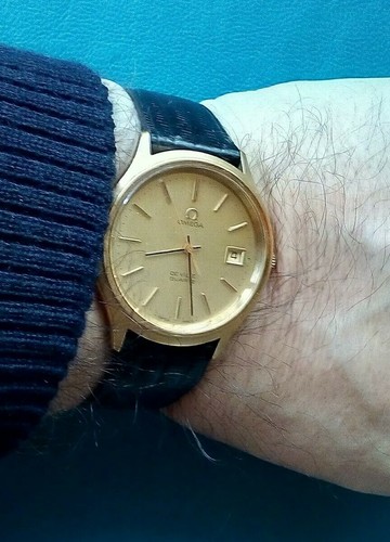 Vintage Mens OMEGA Quartz Date Watch 