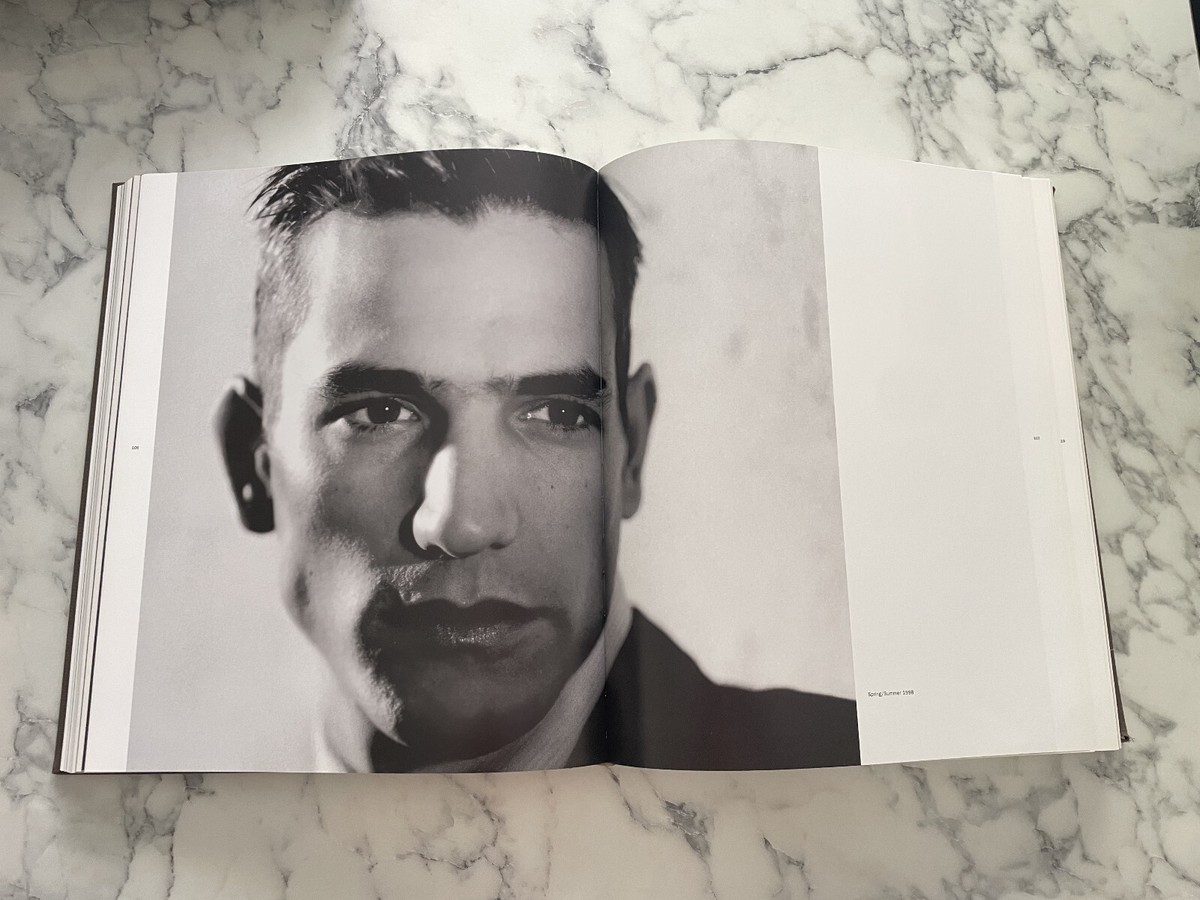 RARE DELUXE LTD ED Giorgio Armani Guggenheim FABRIC