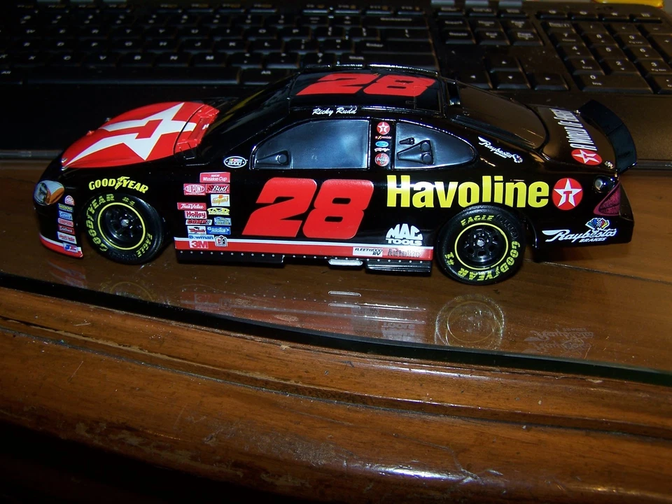 Action 1:24 Ricky Rudd Havoline #28 2000 Taurus Bank # 1 of 2736 NIB - Image 3 of 4