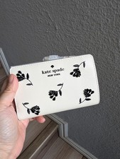 NWT Kate Spade KN749 Floral Medium Bifold Wallet In Meringue