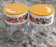 Lot of 2 Vintage Corning Ware Glass Gemco Spice of Life Jars Spice Shakers Nice