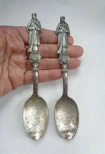 2 LOUISVILLE KY 1895 Grand Army of the Republic GAR SOUVENIR SPOONS