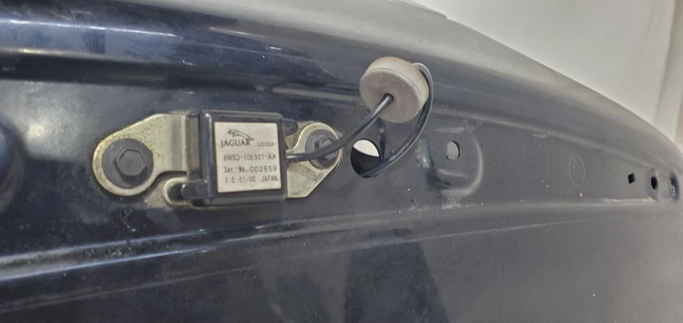 Portón trasero negro ébano PEC OEM 07 08 09 10 11 Jaguar XK convertible Foto 3 de 4