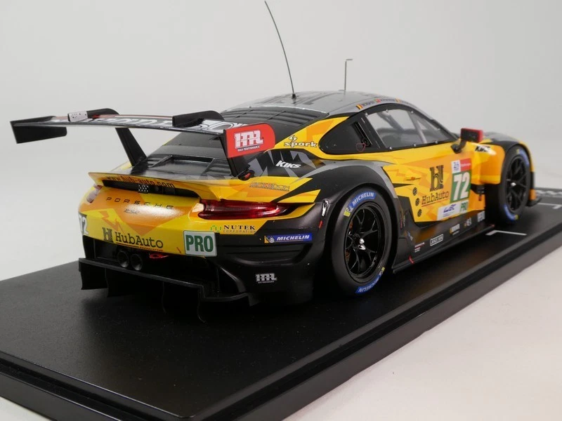 Ixo Porsche 911 (991) RSR #72 Vanthoor Parente Le Mans 2021 1/18 LEGT18-23007 - Immagine 2 di 3