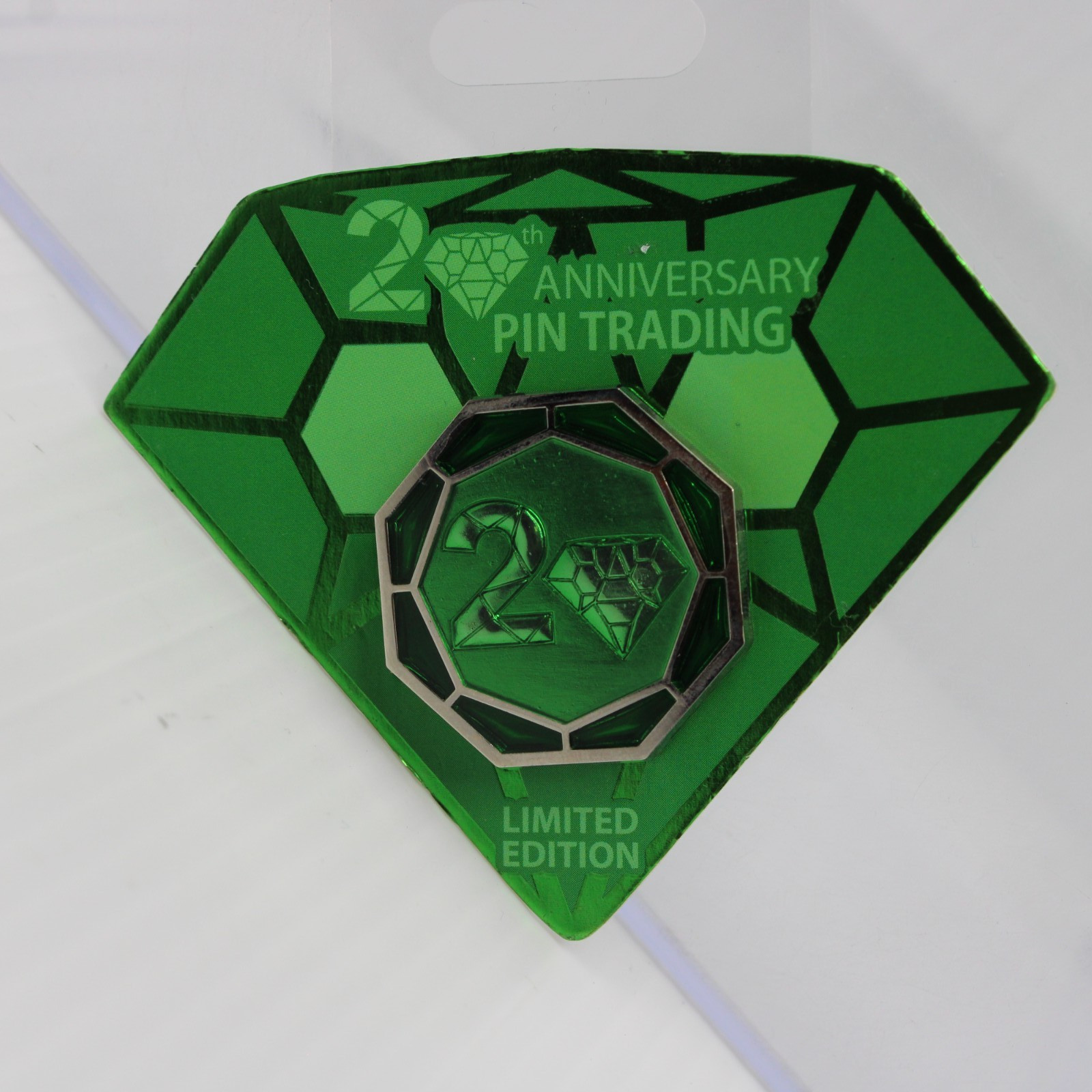 C2 Disney DLR LE Pin Disneyland 20th Anniversary Trading Countdown Emerald