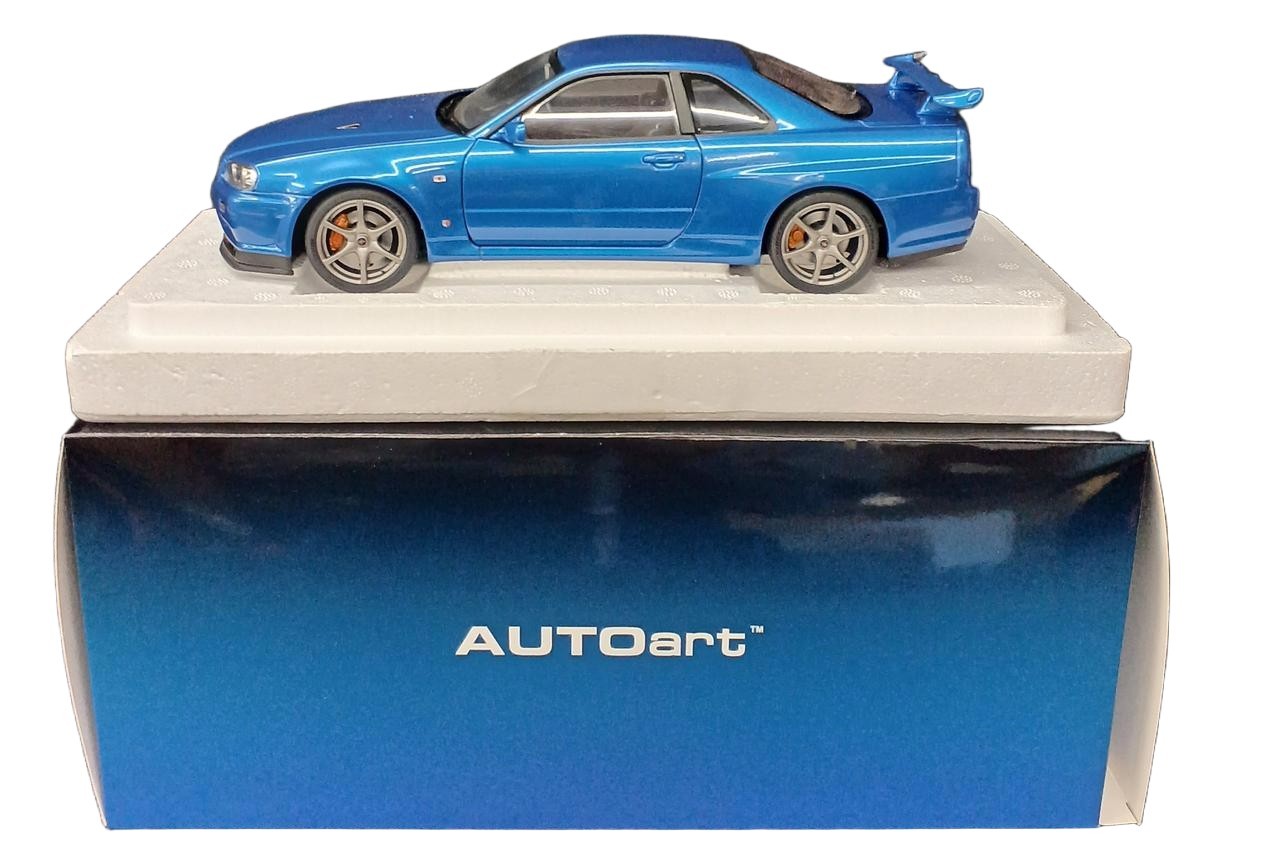 AUTOart Nissan Skyline GT-R R34 V-spec II Bayside Blue 77408