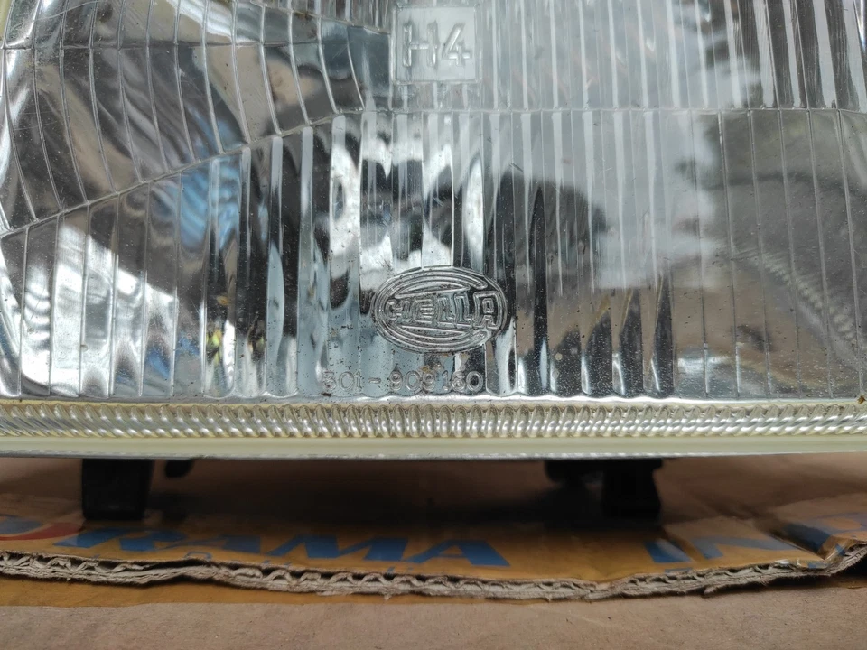 Ford Cortina Taurus TC MK2 MK3 79-82 Headlight Headlamp RH Hella NOS - Image 2 of 4