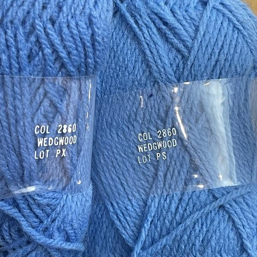 Vintage Bernat Berella Sportspoon Yarn Wedgwood Blue 2860 Lot of 20 Original Box image 6