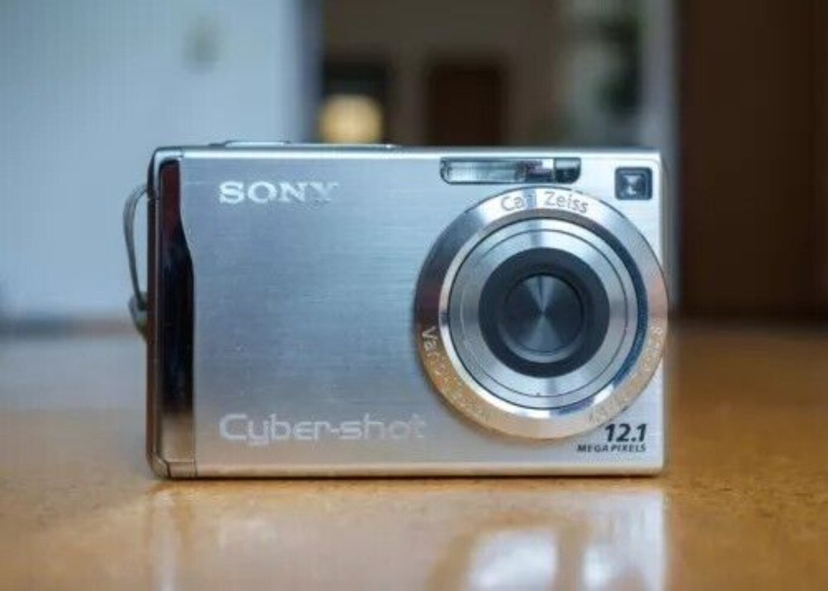 Sony Cybershot DSC W200 12.1MP 3x Optical Digital Camera Sony Cybershot DSC W200 12.1MP 3x Optical Digital Camera
