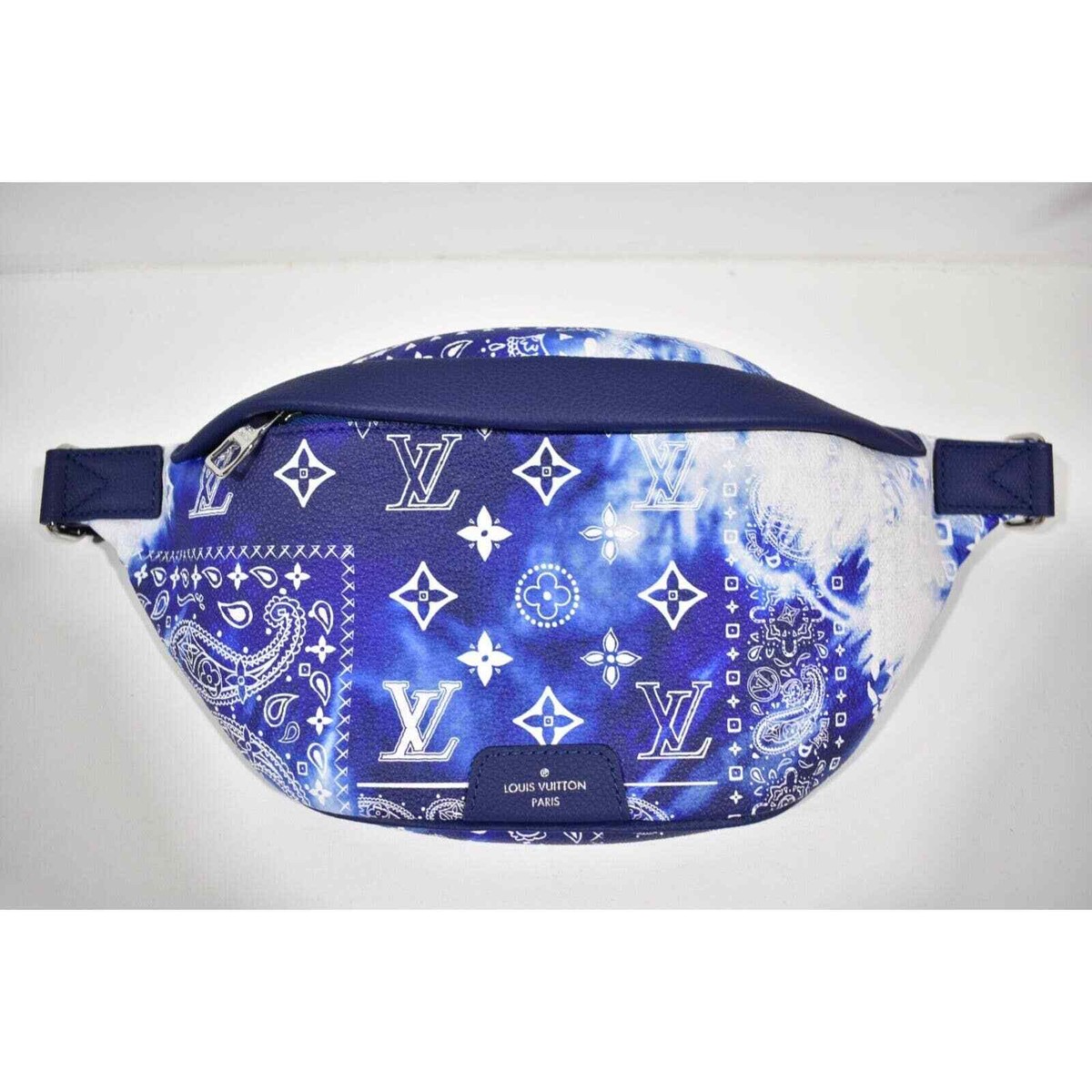 Louis Vuitton Discovery Bumbag PM Bandana Blue Monogram Crossbody