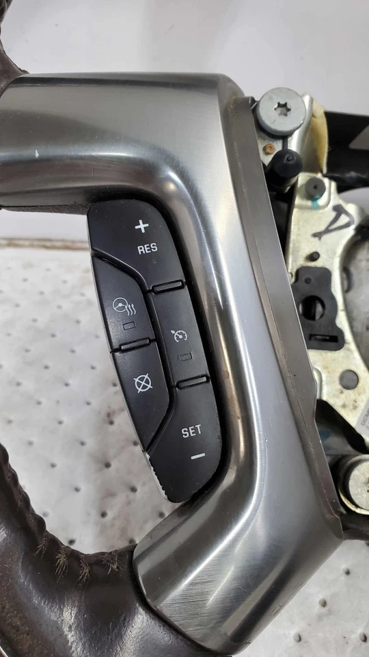 Volante GMC YUKON 07 ¡¡SIN BOLSA A1R!! SOLO VOLANTE Foto 3 de 4