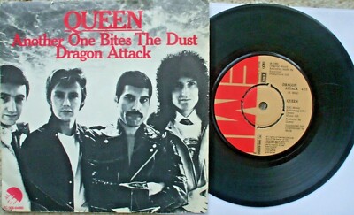 Queen - Another One Bites The Dust / Dragon Attack - RARE SWEDEN 45 + Cover 