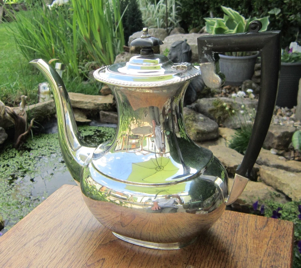 Servicio de té victoriano plateado, neoclásico, estriado, tetera, azucarero Mi Foto 2 de 4