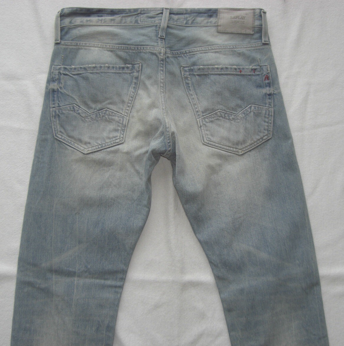 Replay Men Jeans W32 L34 Model Waitom M983 32-34 Condition Very 