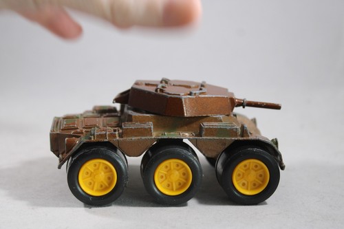 Vintage 1970's Tootsie Mark 2 Armored Car/Tank Metal == MISSING WHEEL - Picture 5 of 10
