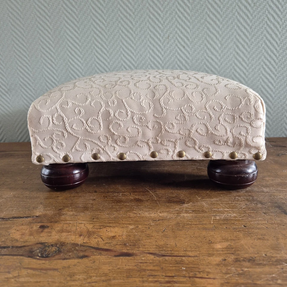 Vintage Floral Footstool Bed Step ladder Foot Rest Pouf Foot riser Sofa caddy - Image 2 of 4