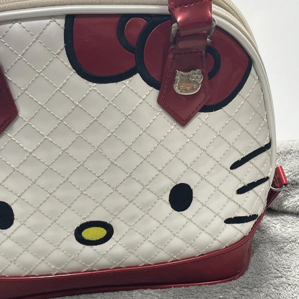 Bolso de Mano Hello Kitty Loungefly Sanrio Dome Cuero Acolchado Rojo Blanco 2013 ENVÍO E Foto 3 de 4