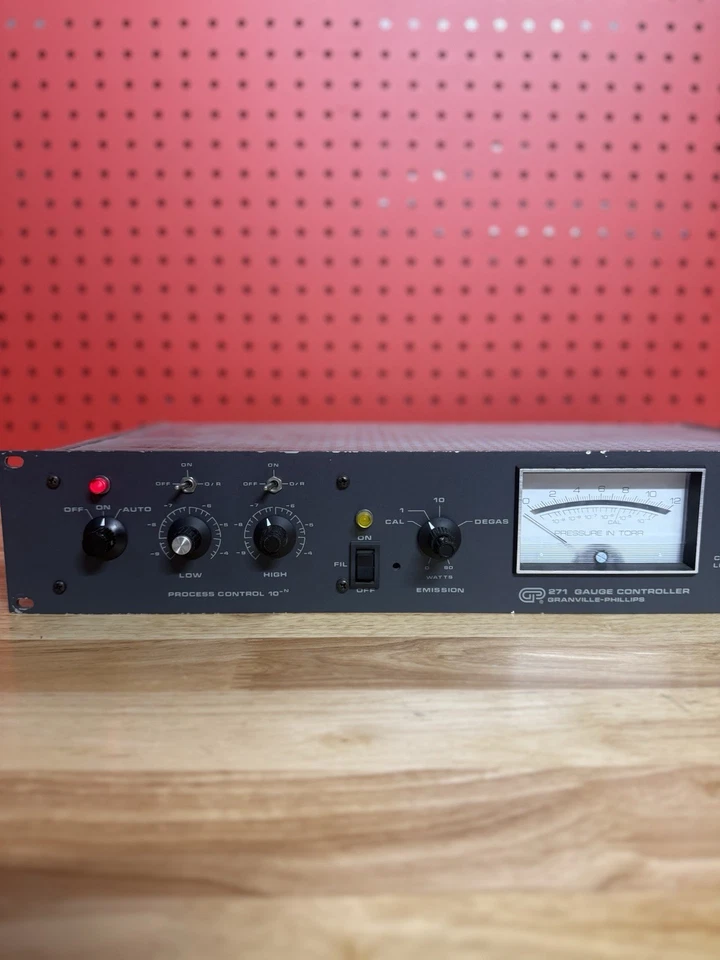 Controlador de calibre de iones Granville‐Phillips 271 - Control de proceso UHV y rango automático Foto 4 de 4