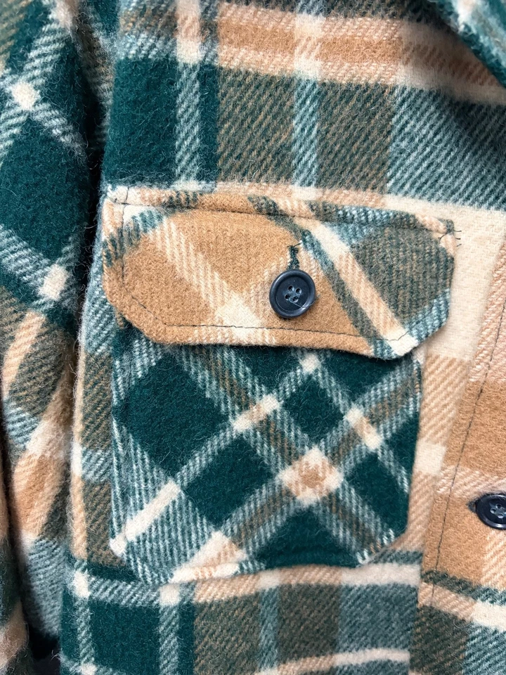 Vintage L.L. Bean Wool Blend Button Plaid Jacket USA Size Large - Image 4 of 4