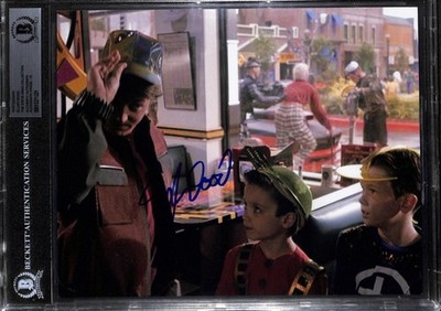 Elijah Wood Signed Back to the Future II 8x10 Photo BECKETT AUTO