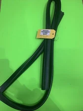 2006 Ford F150 Right Front Door Window Run Channel Seal R45
