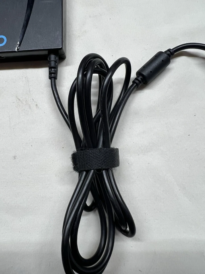 iGo AC Power Adapter w/ Power Cord 19.5V 90W  USB Output 5V 2.1A | 6630096-0100B - Image 4 of 4