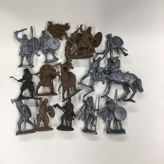 Assortment Of 1/32 Plastic Viking figures