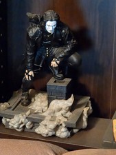 The Crow Rooftop Diorama By Diamond Select Toys No Box Mint No Longer Made