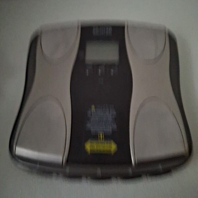 Tanita Scale And Body Fat Monitor  Model BF 664 Uses 4 AA Batteries (Not Incl.)