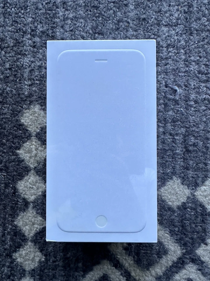 Sealed Unopened Brand New Apple iPhone 6 Plus 64 GB Silver Guaranteed Genuine - Image 3 of 4