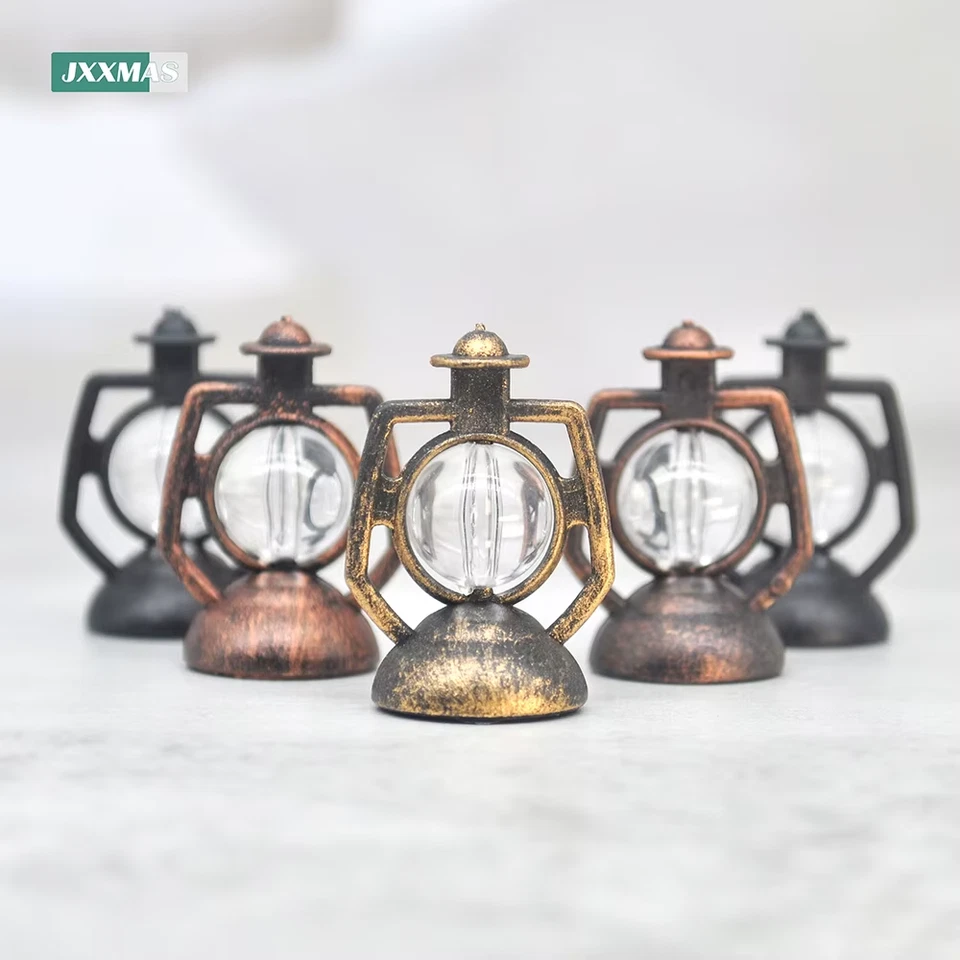 12Pcs Retro Baron Lanterna Mini Lampada a Olio Decorazione Casa Delle Bambole Or - Immagine 2 di 4