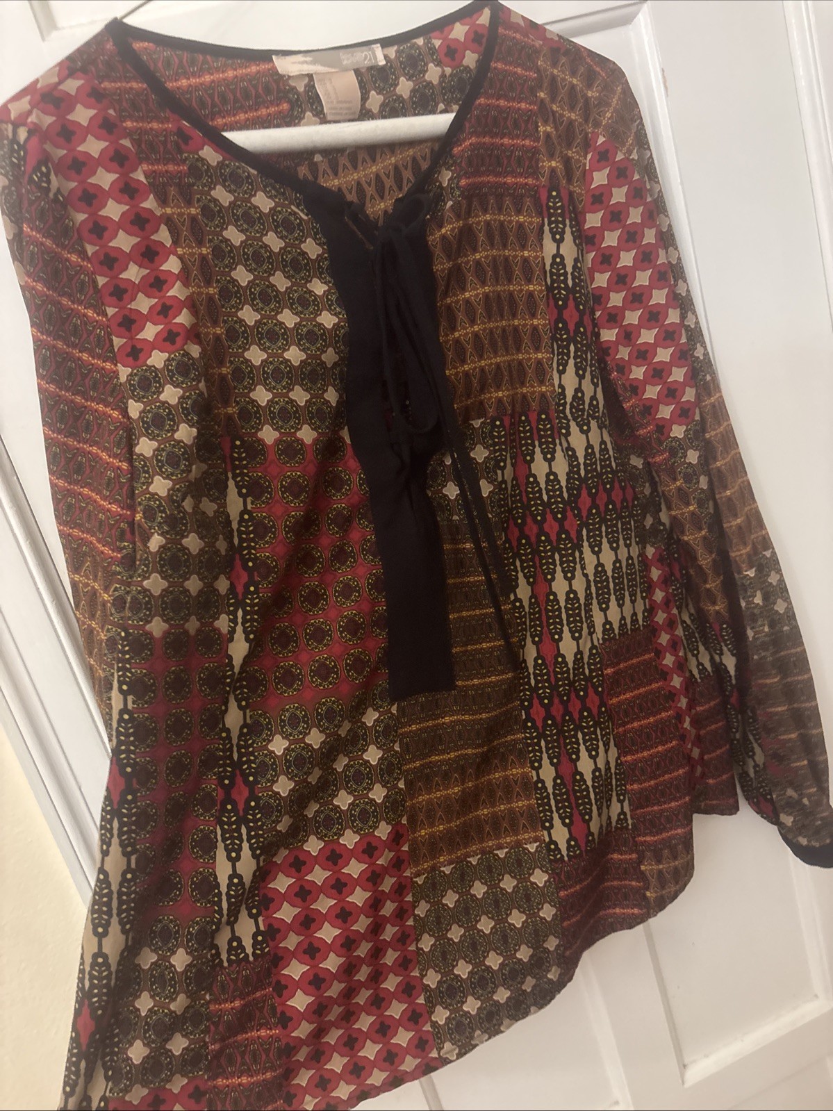 Love21 Black Trim Front Tie Long Sleeve Geometric Career Blouse A