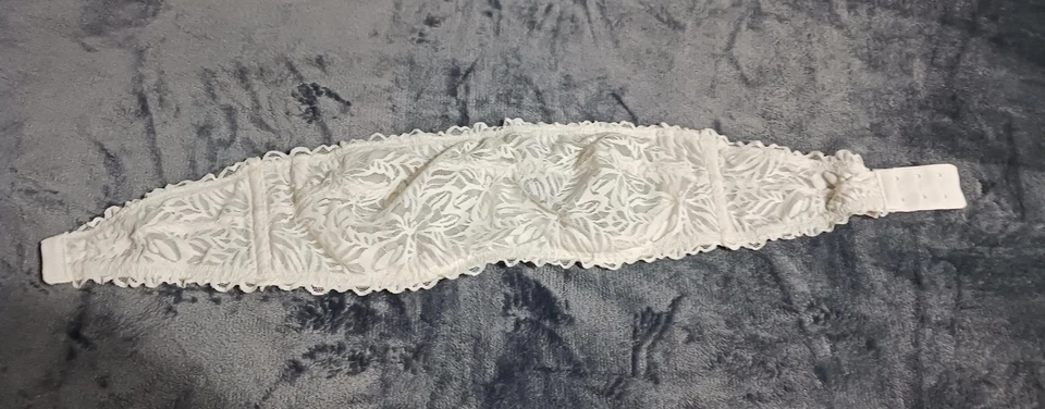 Sujetador de encaje sin tirantes Aerie para mujer 34C bandeau con aros floral novia graduación noche Foto 3 de 4