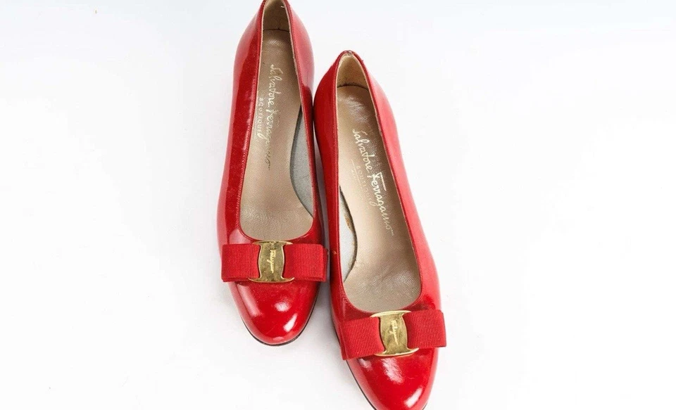 Zapatos de salón Salvatore Ferragamo rojo Vara cuero tacón bloque detalle de lazo talla 6,5 C Foto 2 de 4