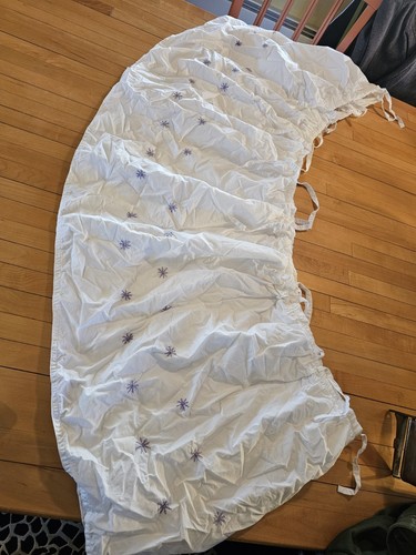 Land Of Nod Bassinet Dust Ruffle Skirt Embroidered Starburst