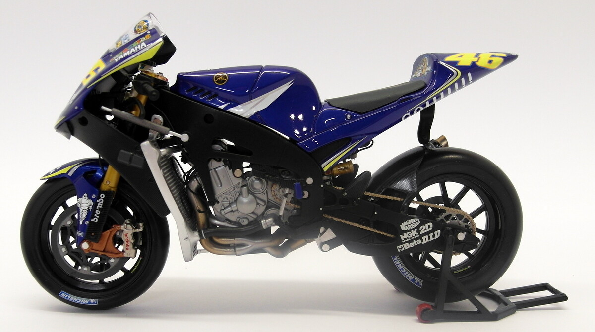 MINICHAMPS Valentino Rossi 1/12 Diecast MOTOGP Yamaha M1