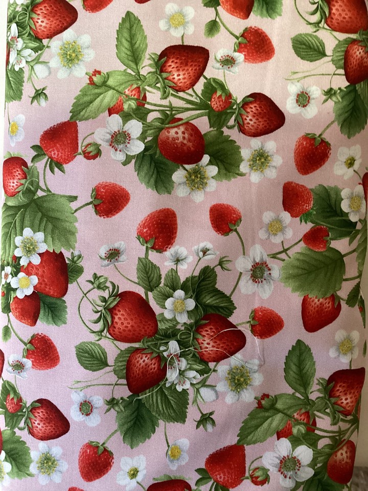 Timeless Treasures Strawberry Bouquet Cotton Fabric by the yard,1/2 yd ...