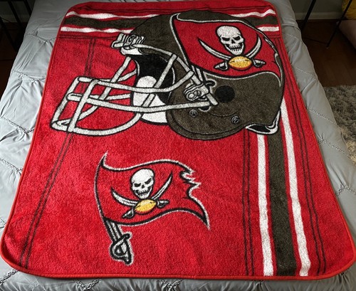 Tampa Bay Buccaneers 50" x 60" Soft Raschel Blanket Northwest - Picture 2 of 4