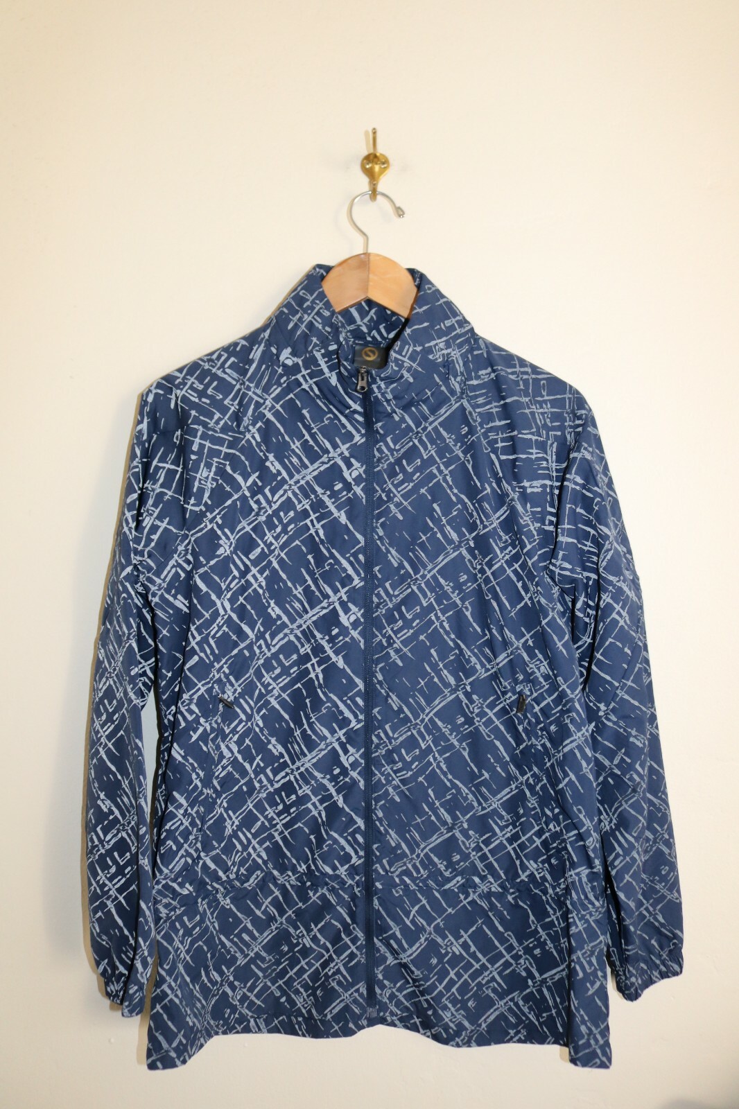 SHAPE ACTIVEWEAR Reflective Ghost Windbreaker Jac… - image 2