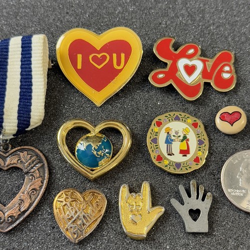 Lot of 9 Hearts Heart Love Hands Pins Pinbacks #48786 - Picture 3 of 7