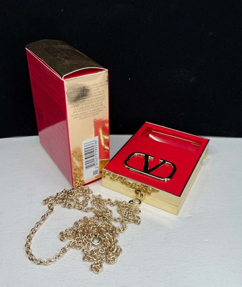 Valentino Go-Clutch Luminizing powder Dreamdust Edition (New In Box) - Image 4 of 4