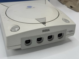 BOXED Sega Dreamcast Console PAL  Very Good Condition 2 Joypad Visual Memory